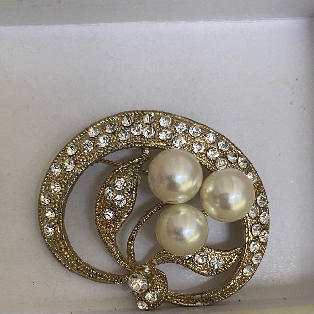 Iris Flower Brooch.Pearl Flower Brooch.Rhinestone Iris